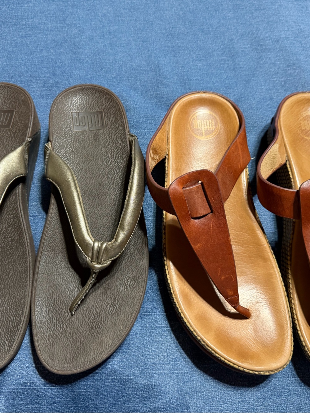 FitFlop Women's Silver and Brown Leather Flip Sandals